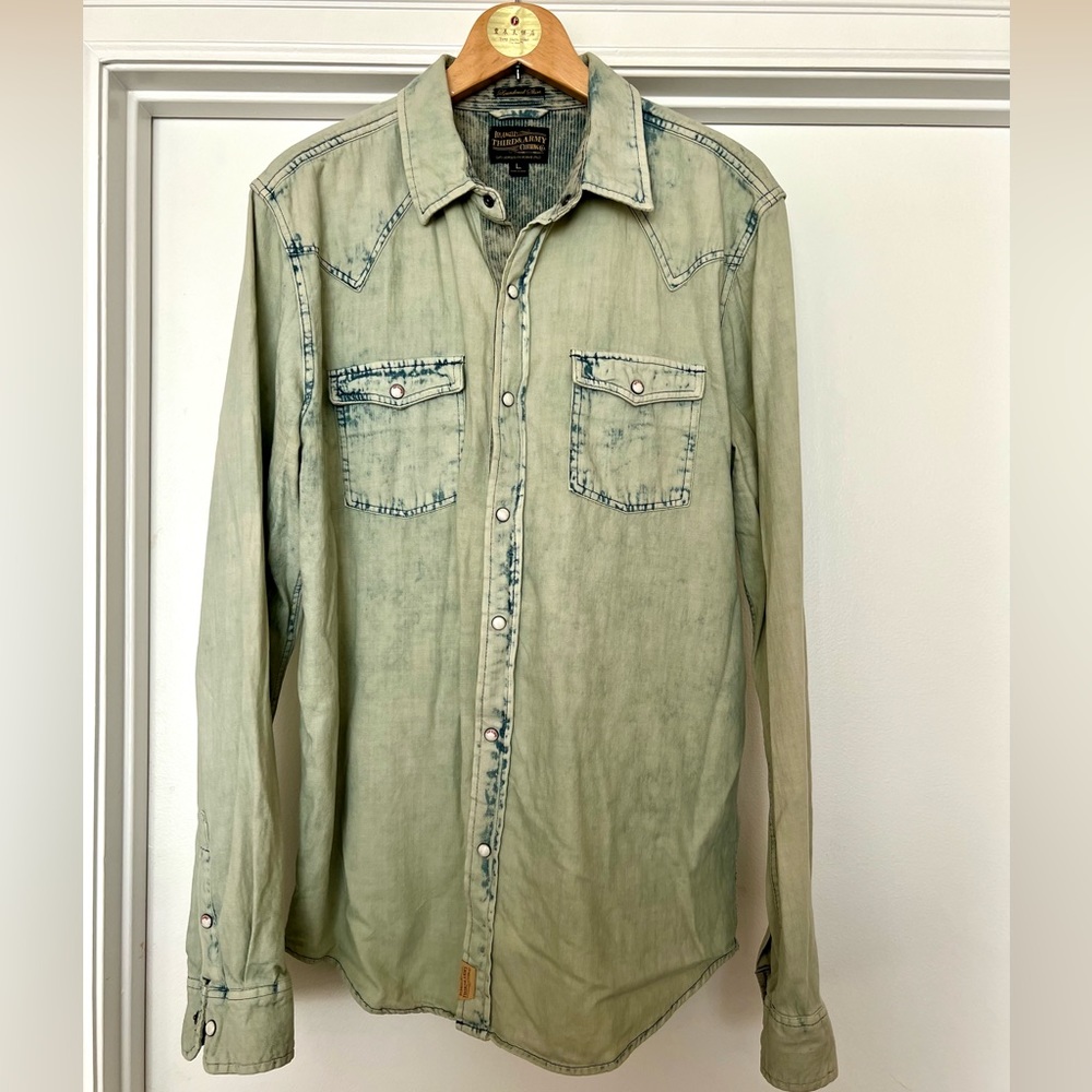 Snap down denim looking shirt (with snap close pockets)